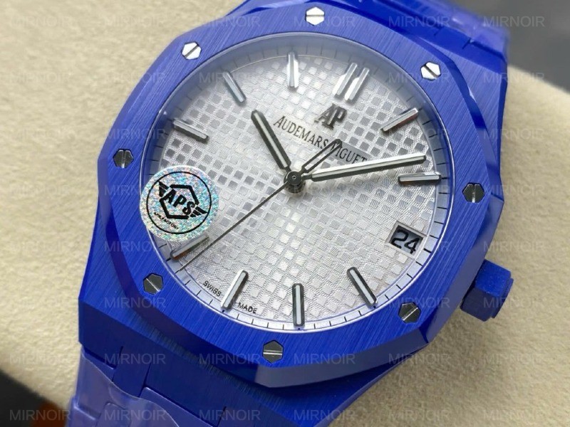 Dong-Ho-Audemars-Piguet-Royal-Oak-15500-Che-Tac-Gom-Xanh-Nha-May-APS-41mm-6-1024x768.jpg