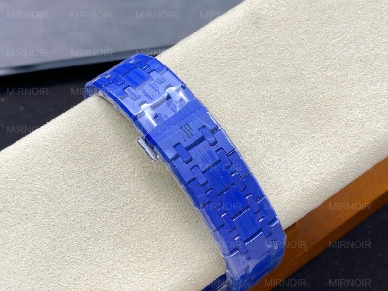 Dong-Ho-Audemars-Piguet-Royal-Oak-15500-Che-Tac-Gom-Xanh-Nha-May-APS-41mm-9-1024x768.jpg