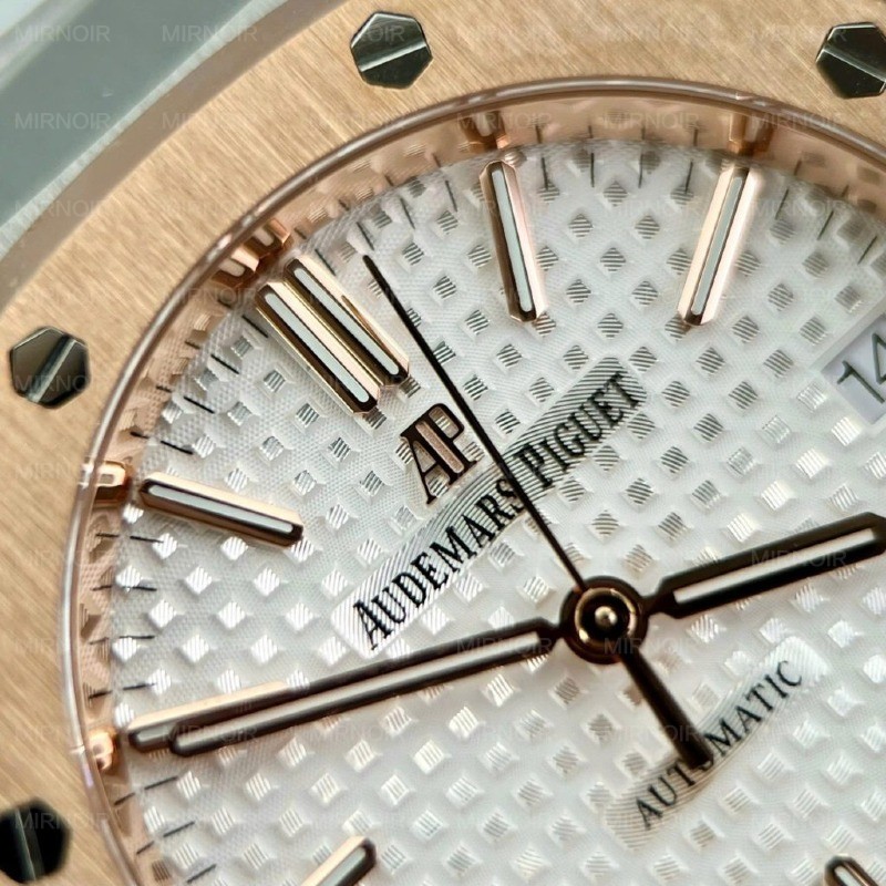 Dong-Ho-Audemars-Piguet-Royal-Oak-15450-Che-Tac-Demi-Vang-Hong-Mat-Trang-IPF-37mm-3-1024x1024.jpg