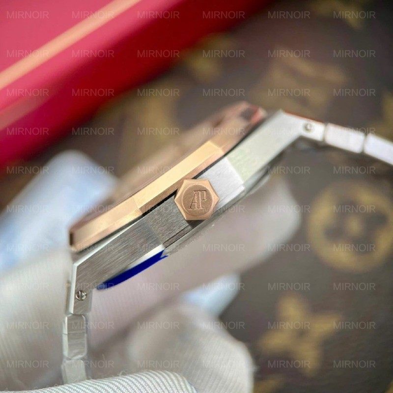 Dong-Ho-Audemars-Piguet-Royal-Oak-15450-Che-Tac-Demi-Vang-Hong-Mat-Trang-IPF-37mm-4-1024x1024.jpg
