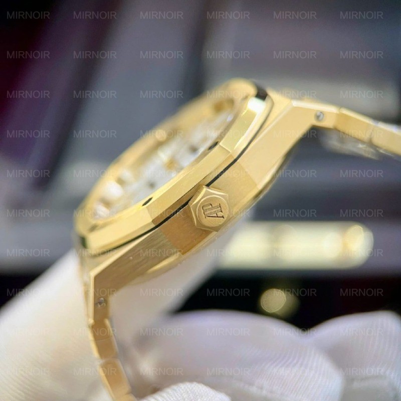 Dong-Ho-Audemars-Piguet-Replica-11-Royal-Oak-15450-Ma-Vang-Mat-Trang-IPF-37mm-4-1024x1024.jpg