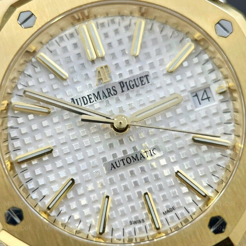 Dong-Ho-Audemars-Piguet-Replica-11-Royal-Oak-15450-Ma-Vang-Mat-Trang-IPF-37mm-6-1024x1024.jpg