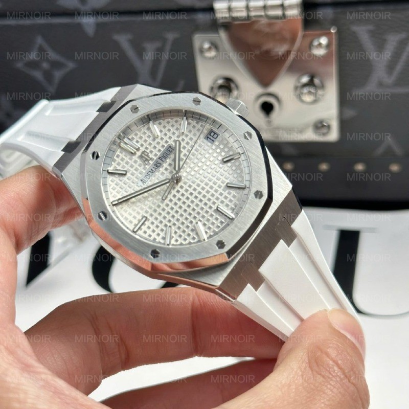 Dong-Ho-Nam-Audemars-Piguet-Royal-Oak-15500-Replica-11-Mau-Trang-Nha-May-APS-41mm-4-1024x1024.jpg