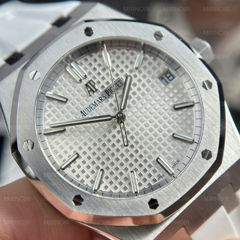 Dong-Ho-Nam-Audemars-Piguet-Royal-Oak-15500-Replica-11-Mau-Trang-Nha-May-APS-41mm-5-1024x1024.jpg