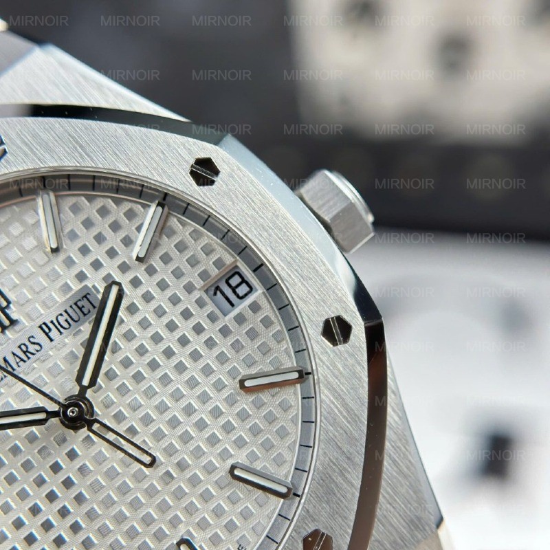 Dong-Ho-Nam-Audemars-Piguet-Royal-Oak-15500-Replica-11-Mau-Trang-Nha-May-APS-41mm-7-1024x1024.jpg