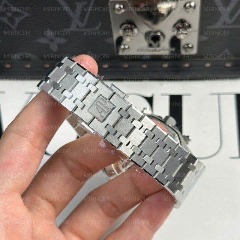 Dong-Ho-Audemars-Piguet-Royal-Oak-26240ST-Rep-1-1-Mat-So-Tim-May-Mong-New-2025-41mm-9.jpg