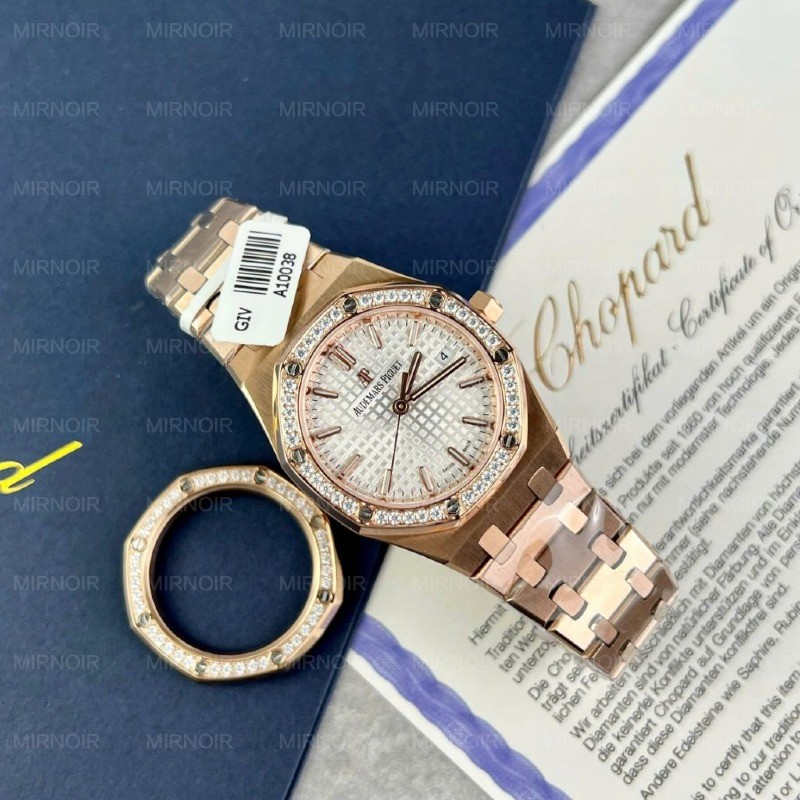 Dong-Ho-Audemars-Piguet-Royal-Oak-Che-Tac-Vanh-Dinh-Moissanite-Hong-Kong-34mm-2-1024x1024.jpg