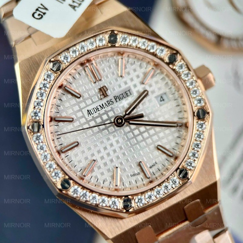 Dong-Ho-Audemars-Piguet-Royal-Oak-Che-Tac-Vanh-Dinh-Moissanite-Hong-Kong-34mm-5-1024x1024.jpg