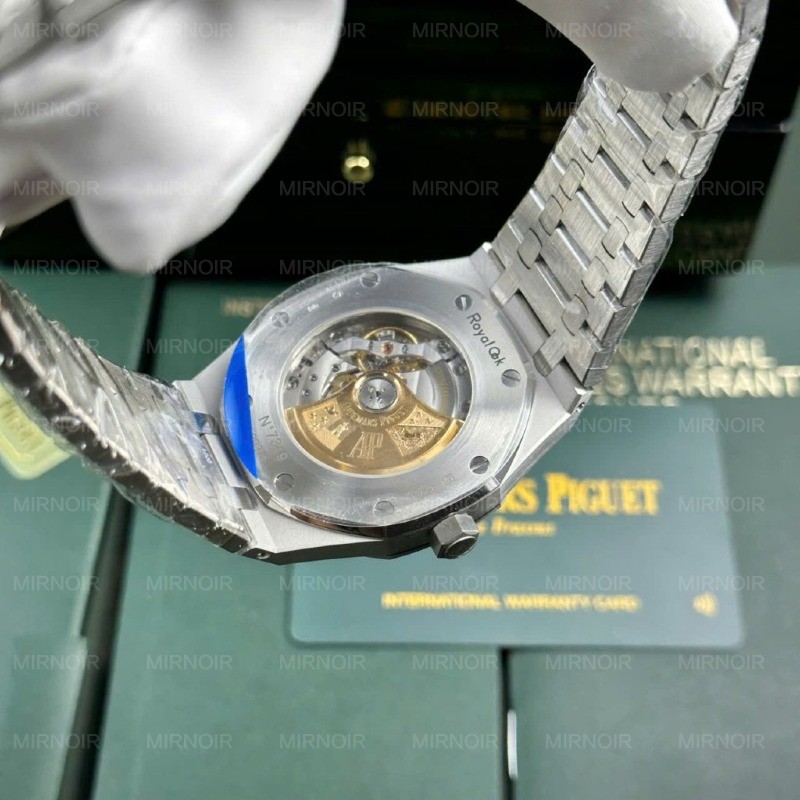 Dong-Ho-Audemars-Piguet-Replica-11-Royal-Oak-Frosted-Gold-15410BC-Mat-Den-Nha-May-APS-41mm-1-1024x1024.jpg