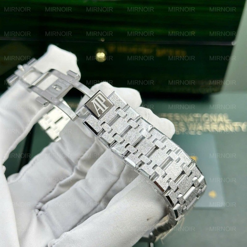 Dong-Ho-Audemars-Piguet-Replica-11-Royal-Oak-Frosted-Gold-15410BC-Mat-Den-Nha-May-APS-41mm-9-1024x1024.jpg