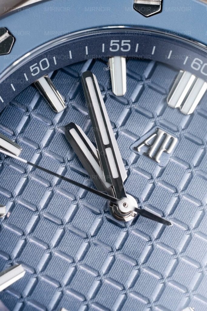 Dong-Ho-Audemars-Piguet-Royal-Oak-Offshore-15605SK-Vien-Cao-Su-Xanh-Replica-Cao-Cap-43mm-7-683x1024.jpg