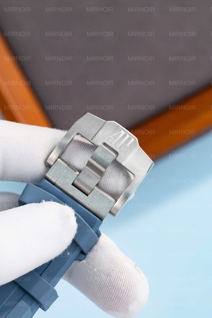 Dong-Ho-Audemars-Piguet-Royal-Oak-Offshore-15605SK-Vien-Cao-Su-Xanh-Replica-Cao-Cap-43mm-15-683x1024.jpg