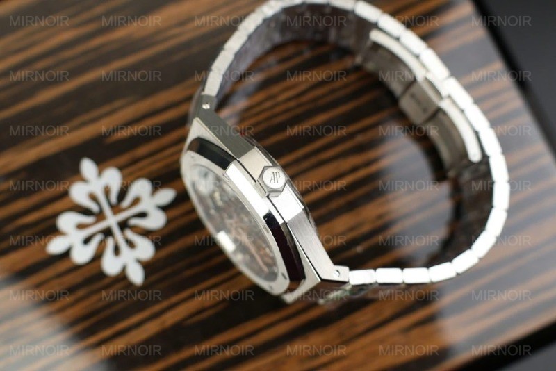 Dong-Ho-Audemars-Piguet-Royal-Oak-15407-Che-Tac-Mat-Lo-Co-Xuong-THB-41mm-5-1024x683.jpg