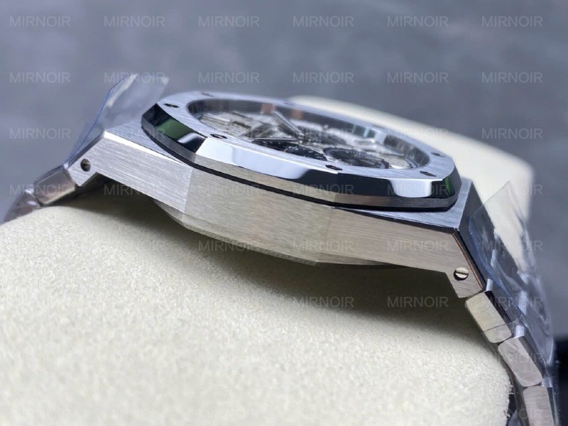 Dong-Ho-Audemars-Piguet-Royal-Oak-26331ST-Rep-11-Cao-Cap-Mat-Trang-Nha-May-APS-New-2025-41mm-7-1024x768.jpg