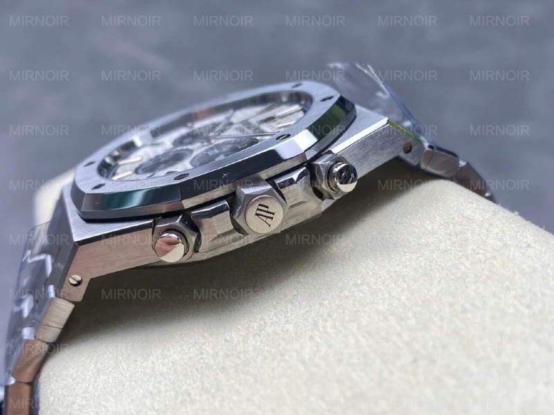 Dong-Ho-Audemars-Piguet-Royal-Oak-26331ST-Rep-11-Cao-Cap-Mat-Trang-Nha-May-APS-New-2025-41mm-8-1024x768.jpg
