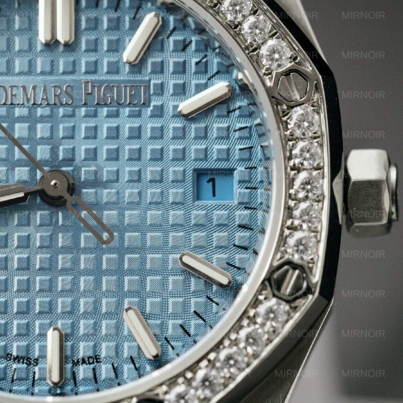 Dong-Ho-Audemars-Piguet-Royal-Oak-Che-Tac-Mat-Xanh-Bang-Vien-Dinh-Kim-Cuong-Moissanite-34mm-4-1024x1024.jpg