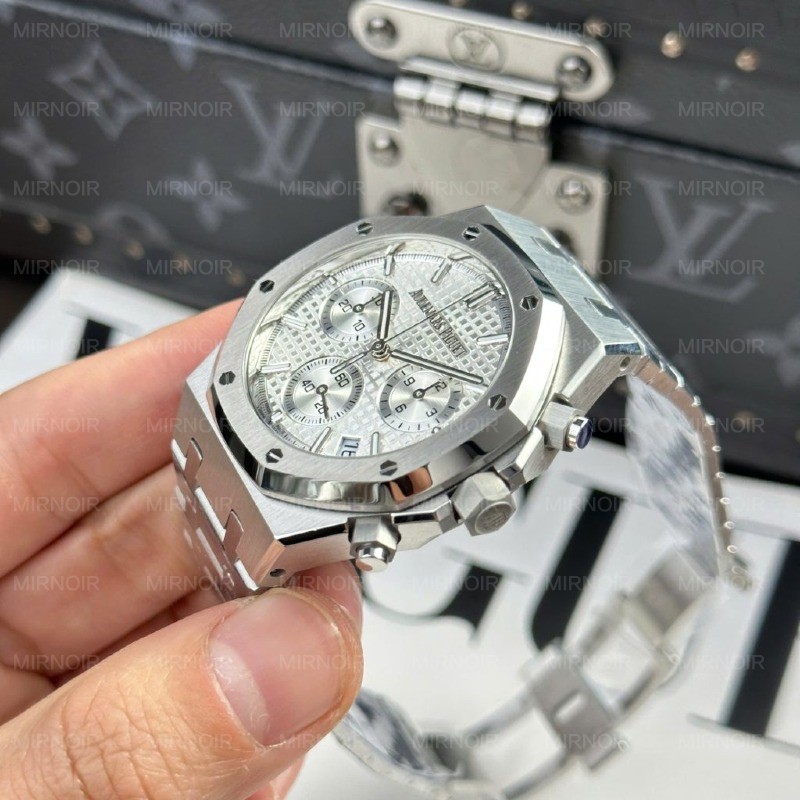 Dong-Ho-Audemars-Piguet-Royal-Oak-26240ST-Replica-11-Mat-Trang-May-Mong-New-2025-41mm-4-1024x1024.jpg