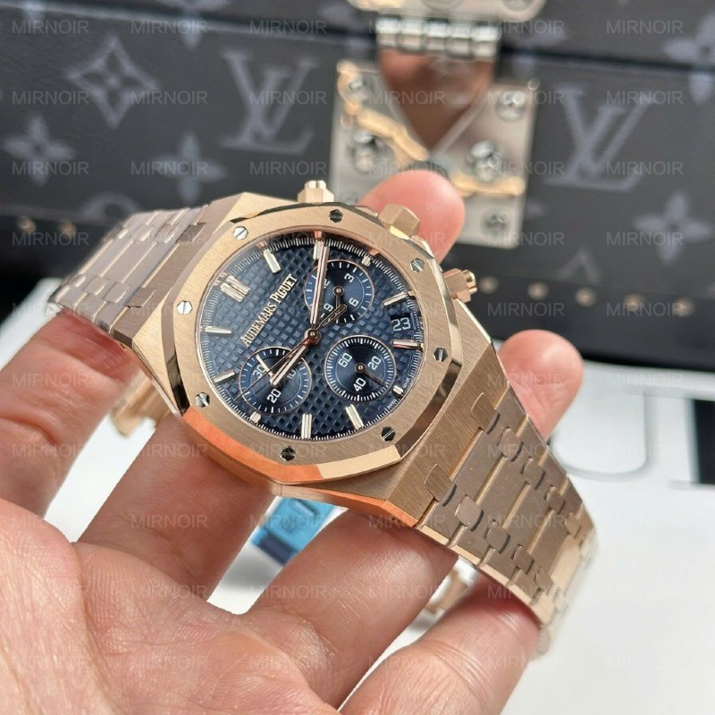 Dong-Ho-Audemars-Piguet-Royal-Oak-26240-Replica-11-Mau-Vang-Hong-Mat-Xanh-Blue-APS-41mm-5-1024x1024.jpg