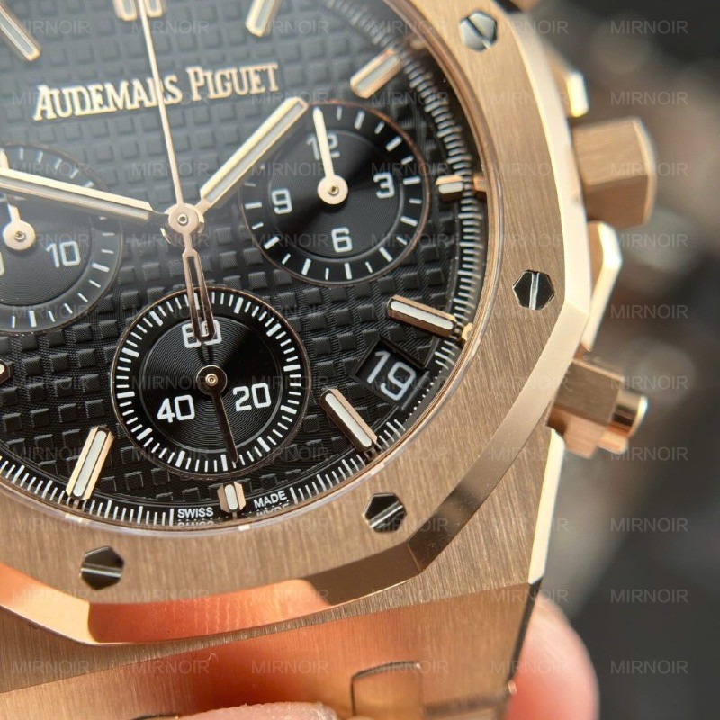 Dong-Ho-Audemars-Piguet-Royal-Oak-26240-Replica-11-Mau-Vang-Hong-Mat-Den-APS-41mm-3-1024x1024.jpg