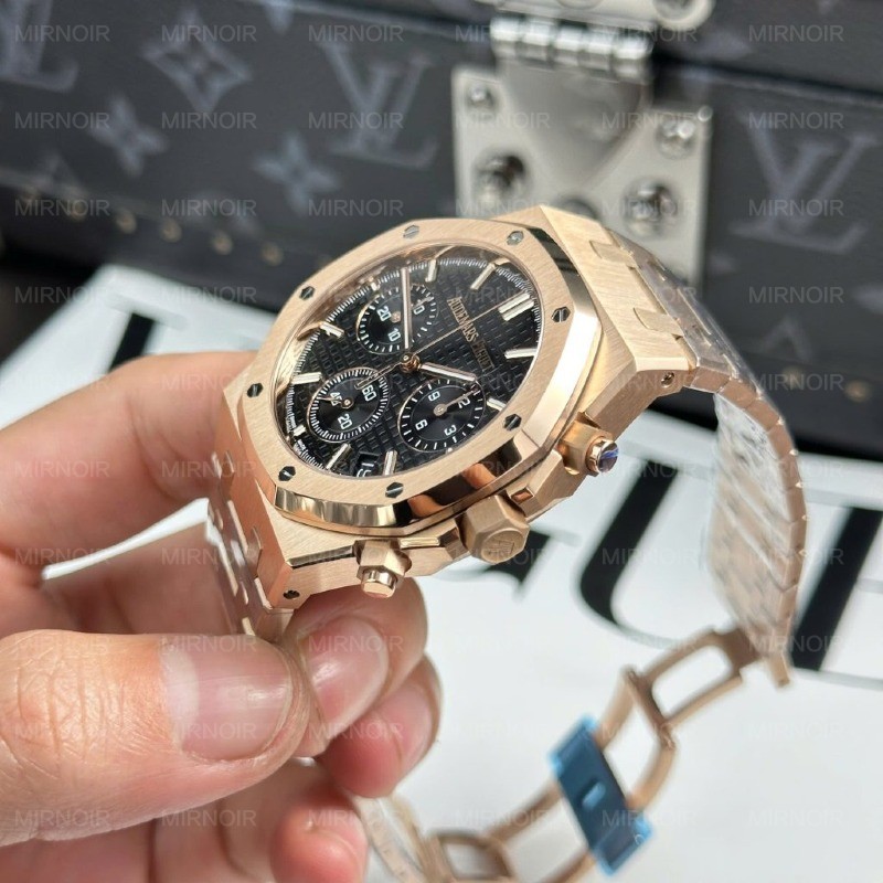 Dong-Ho-Audemars-Piguet-Royal-Oak-26240-Replica-11-Mau-Vang-Hong-Mat-Den-APS-41mm-4-1024x1024.jpg