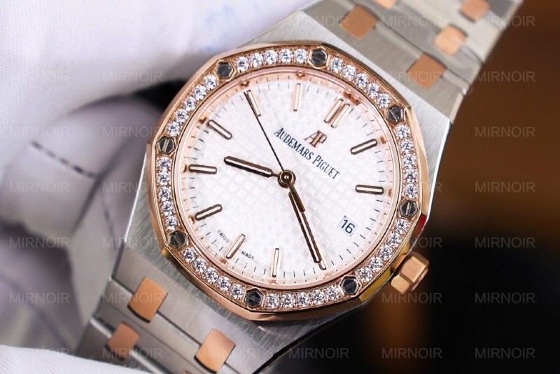 Dong-Ho-Audemars-Piguet-Royal-Oak-Rep-11-Cao-Cap-Nu-May-Co-Tu-Dong-34mm-1-1024x683.jpg