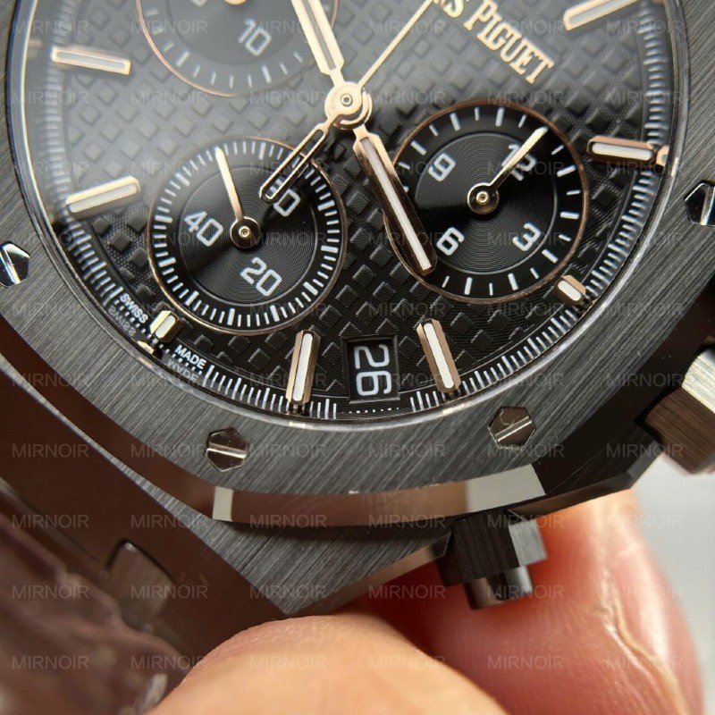 Dong-ho-Audemars-Piguet-Royal-Oak-26240CE-Che-Tac-Gom-Den-New-2025-41mm-12-1024x1024.jpg