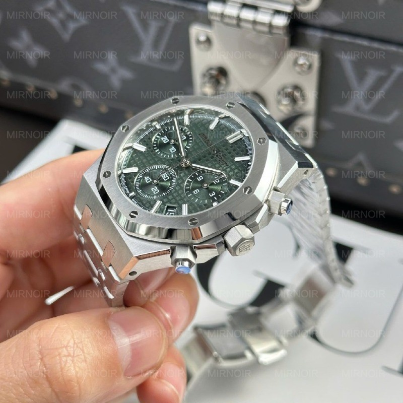 Dong-Ho-Audemars-Piguet-Royal-Oak-26240ST-Mat-Xanh-La-May-Mong-New-2025-41mm-4-1024x1024.jpg