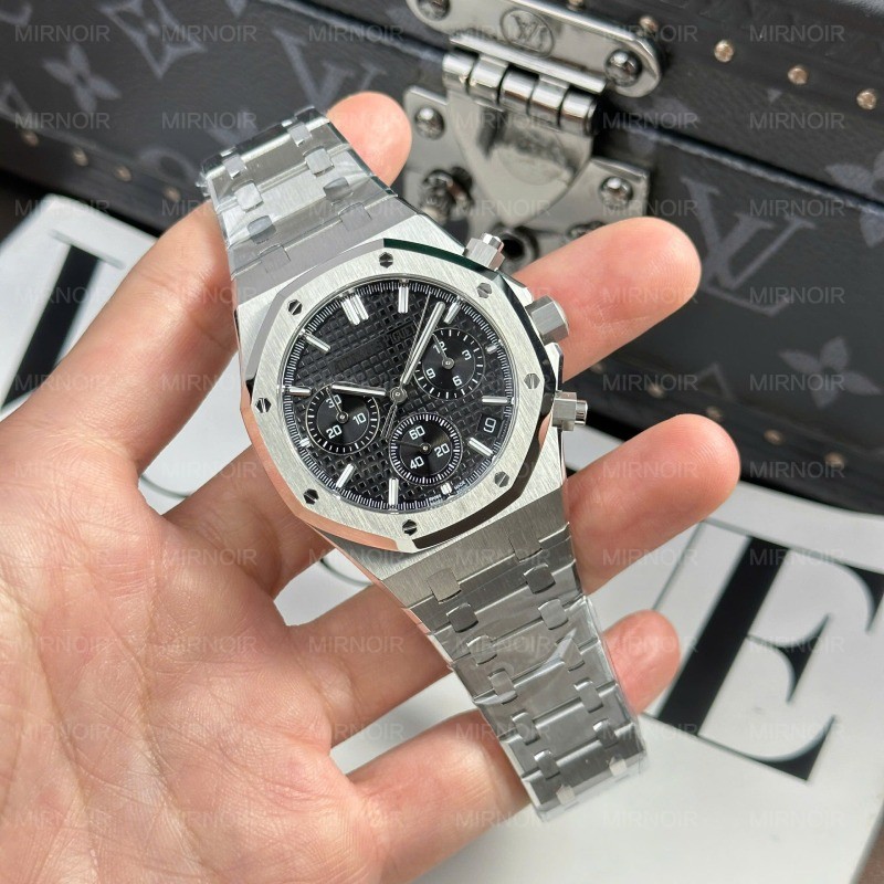 Dong-Ho-Audemars-Piguet-Royal-Oak-26240ST-Mat-Den-May-Mong-New-2025-41mm-1.jpg
