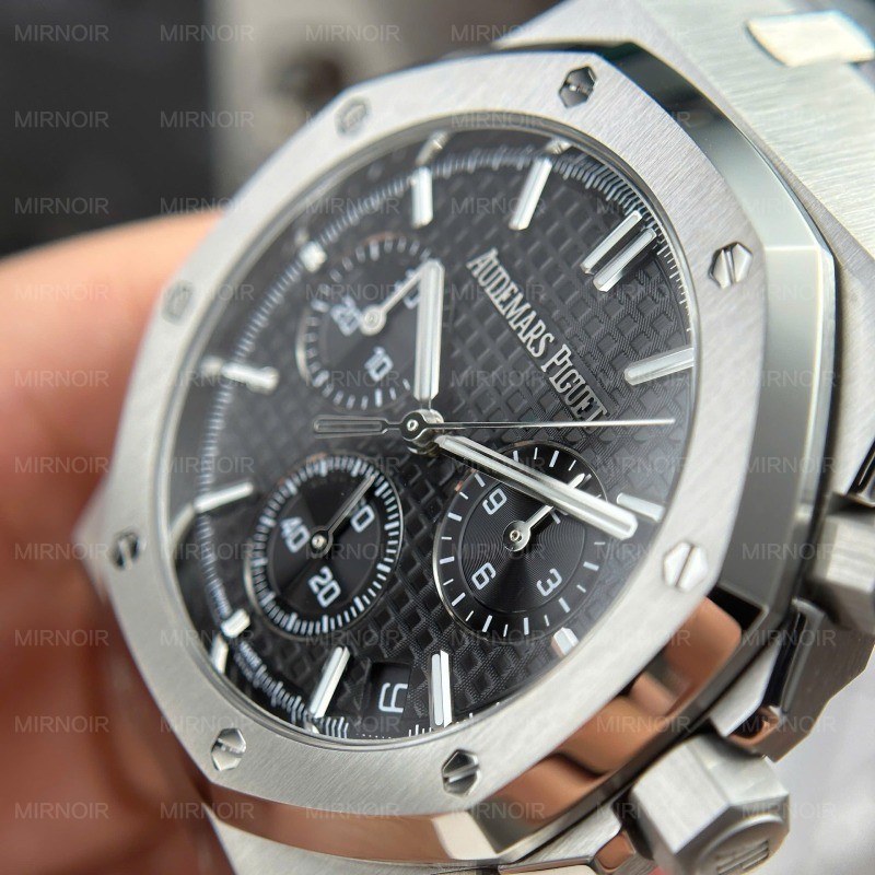Dong-Ho-Audemars-Piguet-Royal-Oak-26240ST-Mat-Den-May-Mong-New-2025-41mm-2.jpg