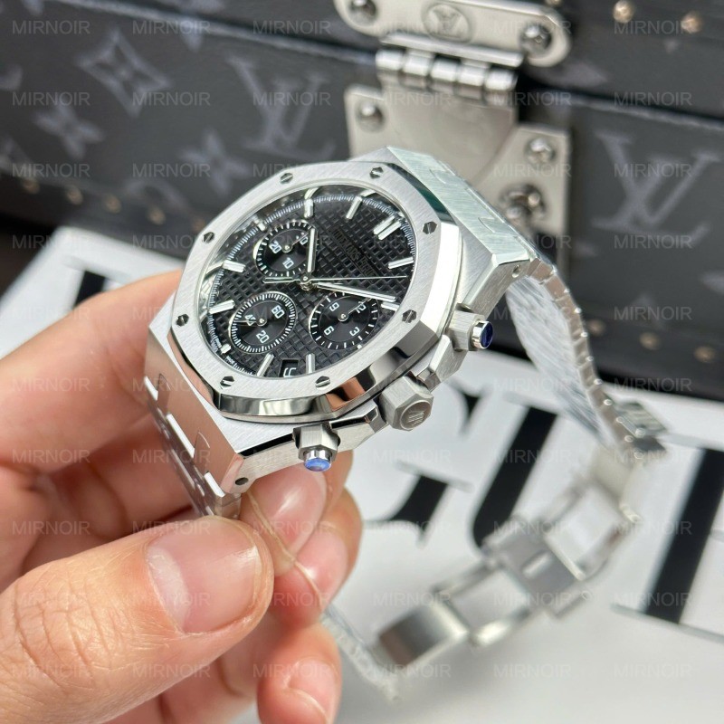 Dong-Ho-Audemars-Piguet-Royal-Oak-26240ST-Mat-Den-May-Mong-New-2025-41mm-4.jpg