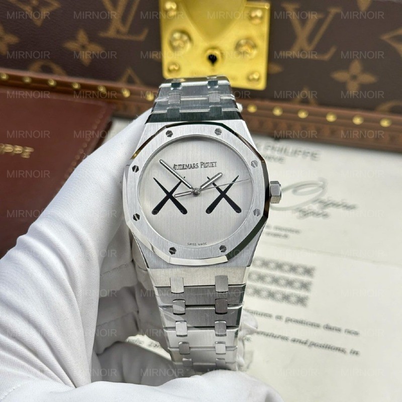 Dong-Ho-Audemars-Piguet-Royal-Oak-x-Kaws-Che-Tac-Mat-So-XX-Nha-May-APS-41mm-6-1-1024x1024.jpg