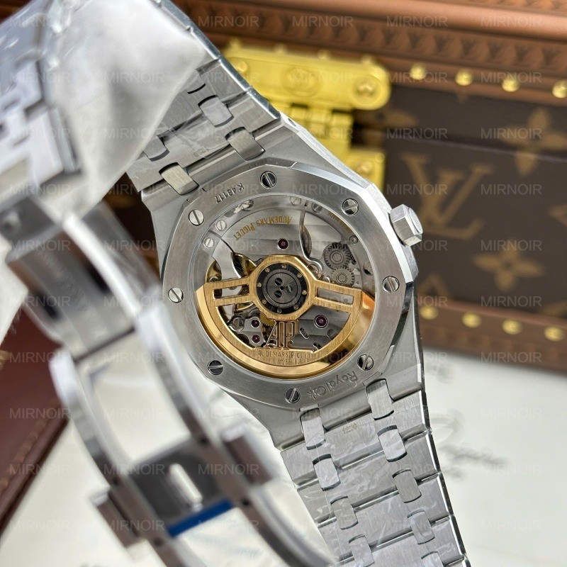 Dong-Ho-Audemars-Piguet-Royal-Oak-x-Kaws-Che-Tac-Mat-So-XX-Nha-May-APS-41mm-7.jpg