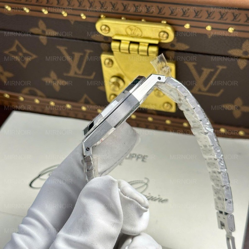 Dong-Ho-Audemars-Piguet-Royal-Oak-Frosted-15407-Replica-11-Mat-Lo-Co-Nha-May-THB-41mm-1-1024x1024.jpg