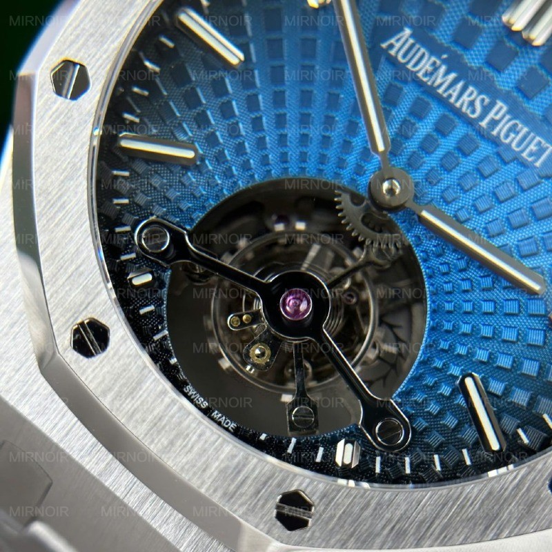 Dong-Ho-Audemars-Piguet-Royal-Oak-Flying-Tourbillon-26530-Replica-11-Nha-May-R8-41mm-3-1024x1024.jpg