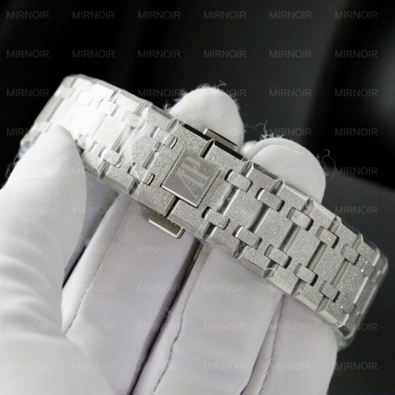 Dong-Ho-Audemars-Piguet-Royal-Oak-15500ST-Frosted-Gold-Replica-11-Mat-Xanh-41mm-1-1024x1024.jpg