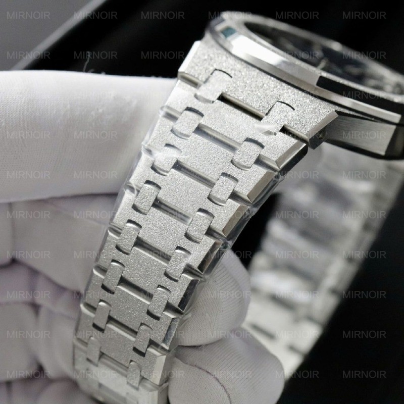 Dong-Ho-Audemars-Piguet-Royal-Oak-15500ST-Frosted-Gold-Replica-11-Mat-Xanh-41mm-9-1024x1024.jpg