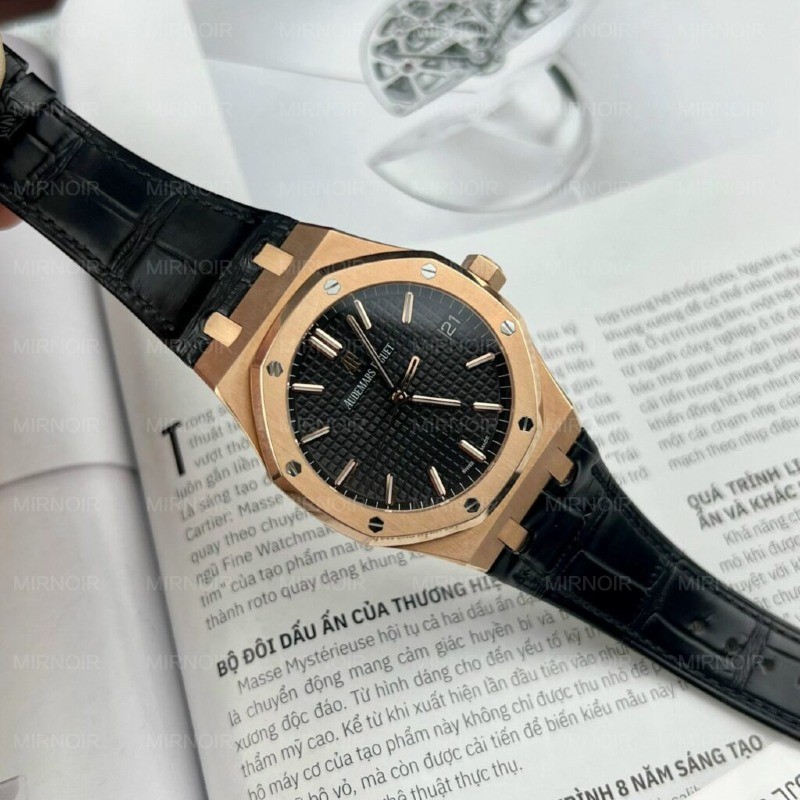 Dong-Ho-Audemars-Piguet-Royal-Oak-15500OR-Boc-Vang-Hong-Day-Da-Den-41mm-1-1024x1024.jpg