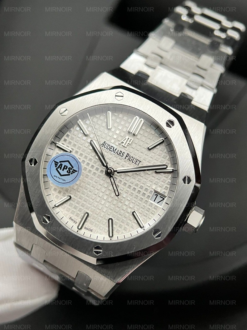 Dong-Ho-Audemars-Piguet-Royal-Oak-15500ST-Mat-Trang-APS-41mm-1.jpg