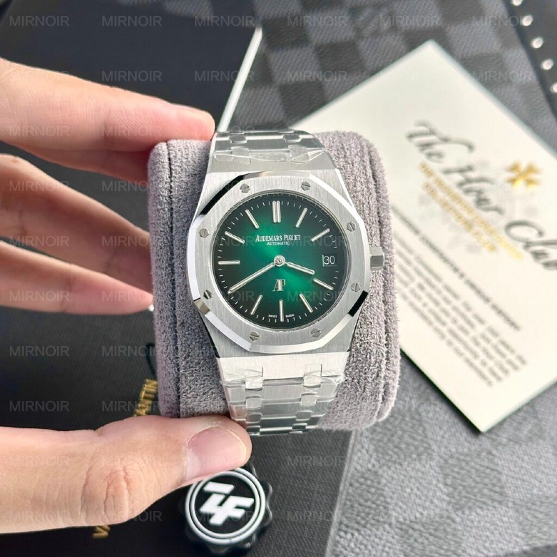 Dong-Ho-Audemars-Piguet-Replica-11-Royal-Oak-Jumbo-16202ST-Mat-Xanh-La-39mm-2-1024x1024.jpg