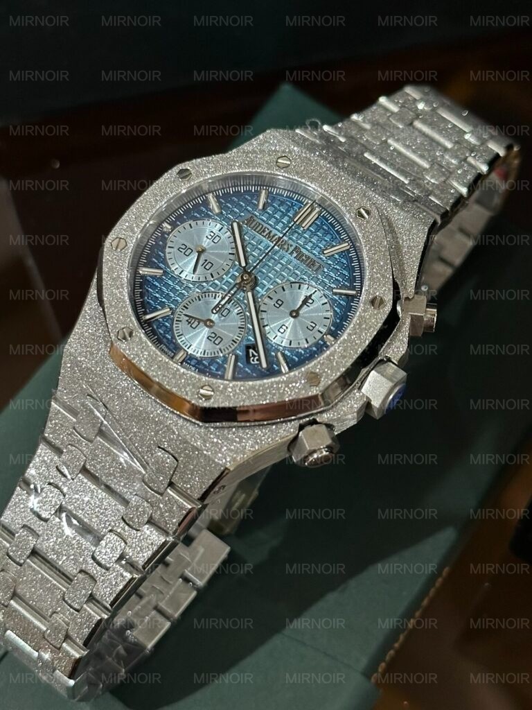 Dong-Ho-Audemars-Piguet-Replica-11-Royal-Oak-26331BC-Frosted-Gold-1-768x1024.jpg