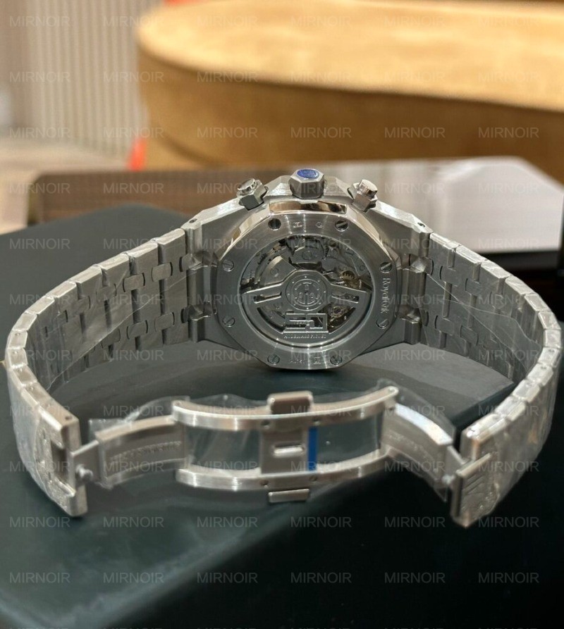 Dong-Ho-Audemars-Piguet-Replica-11-Royal-Oak-26331BC-Frosted-Gold-3-918x1024.jpg