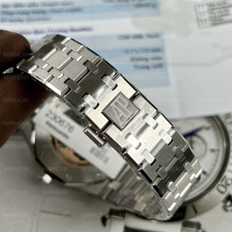 Dong-Ho-Audemars-Piguet-Royal-Oak-15412BC-Skeleton-Do-Moissanite-2.jpg