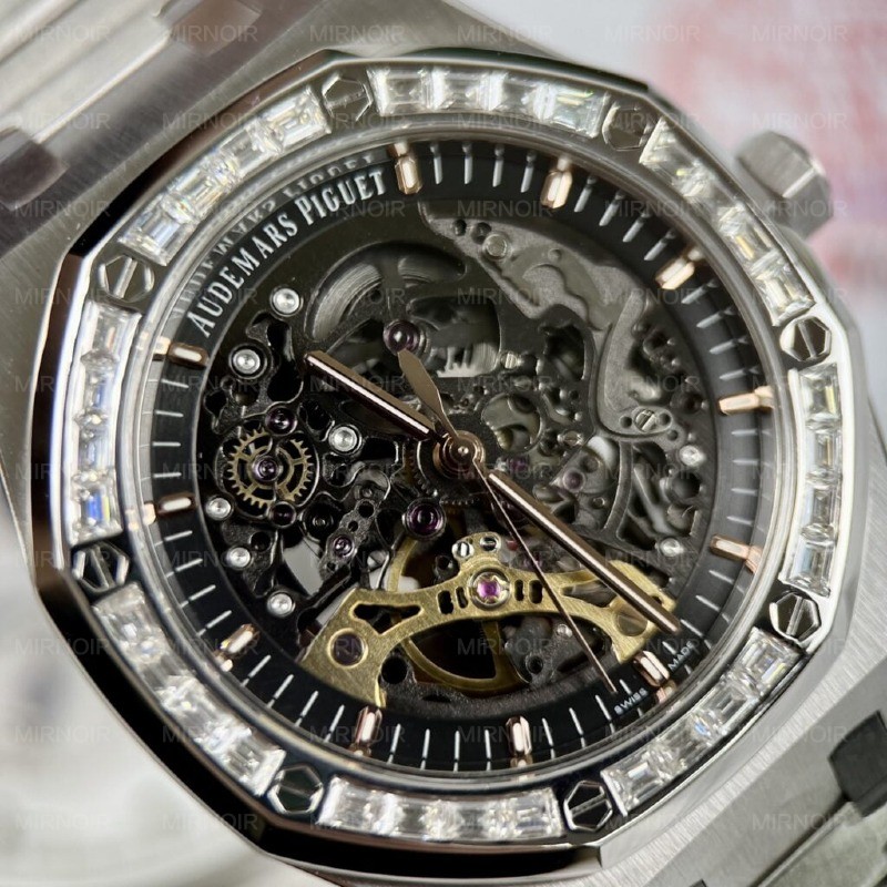 Dong-Ho-Audemars-Piguet-Royal-Oak-15412BC-Skeleton-Do-Moissanite-6.jpg