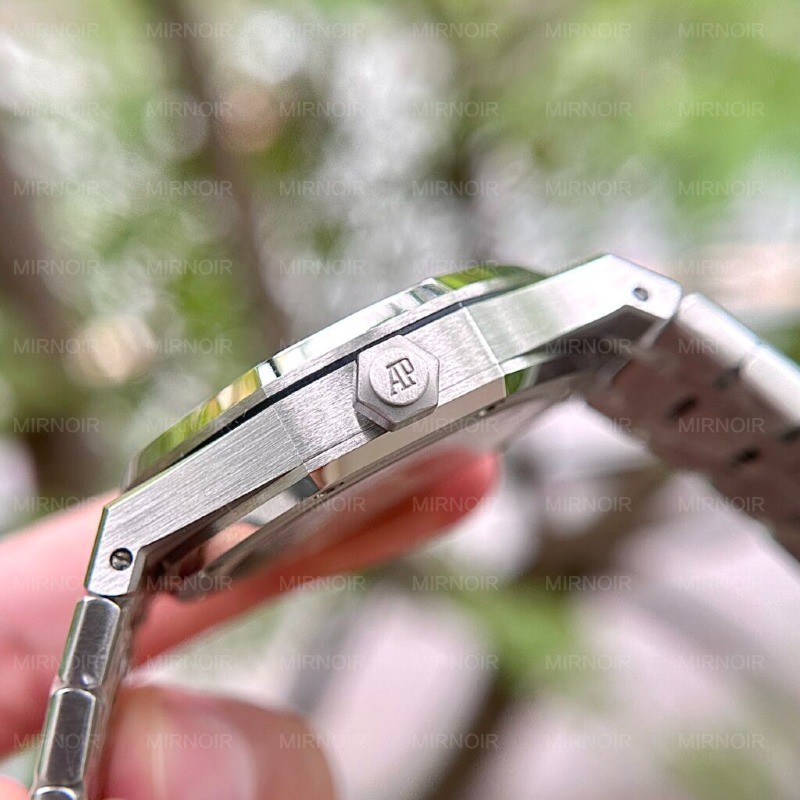 Dong-Ho-Audemars-Piguet-Royal-Oak-26521TI-Tourbillon-Replica-11-41mm-2-1024x1024.jpg