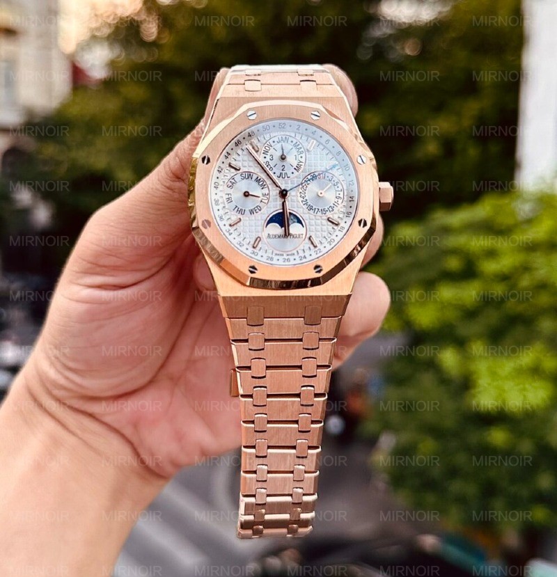 Dong-Ho-Audemars-Piguet-Royal-Oak-26574OR-Mat-Trang-Rep-11-41mm-6-989x1024.jpg