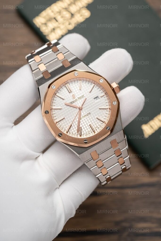 Dong-Ho-Audemars-Piguet-Royal-Oak-15400-Demi-Rose-Replica-ZF-Factory-41mm-2-683x1024.jpg