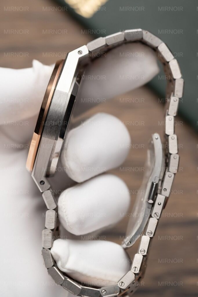 Dong-Ho-Audemars-Piguet-Royal-Oak-15400-Demi-Rose-Replica-ZF-Factory-41mm-5-683x1024.jpg