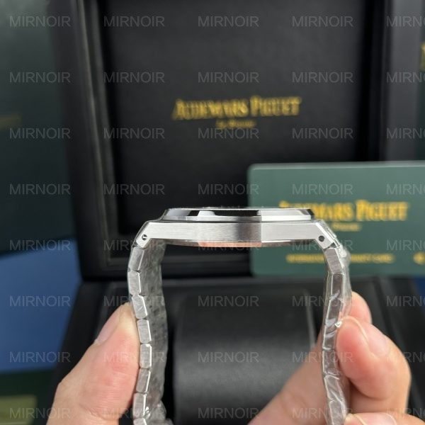Dong-Ho-Audemars-Piguet-Royal-Oak-15410-Frosted-Gold-Rep-11-Cao-Cap-Mat-Xanh-APS-Factory-41mm-6.jpg