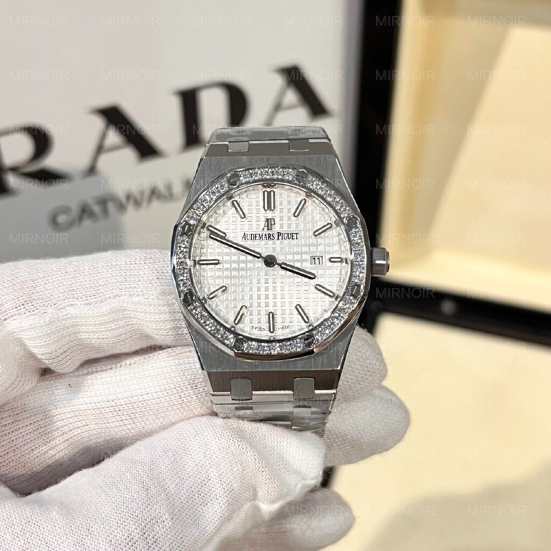 Dong-Ho-Audemars-Piguet-Nu-Mat-Trang-May-Pin-33mm-4-1024x1024.jpg