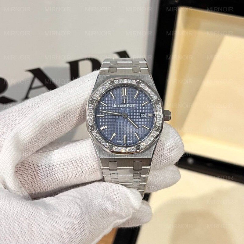Dong-Ho-Audemars-Piguet-Royal-Oak-Nu-Dinh-Da-May-Pin-33mm-1-1024x1024.jpg